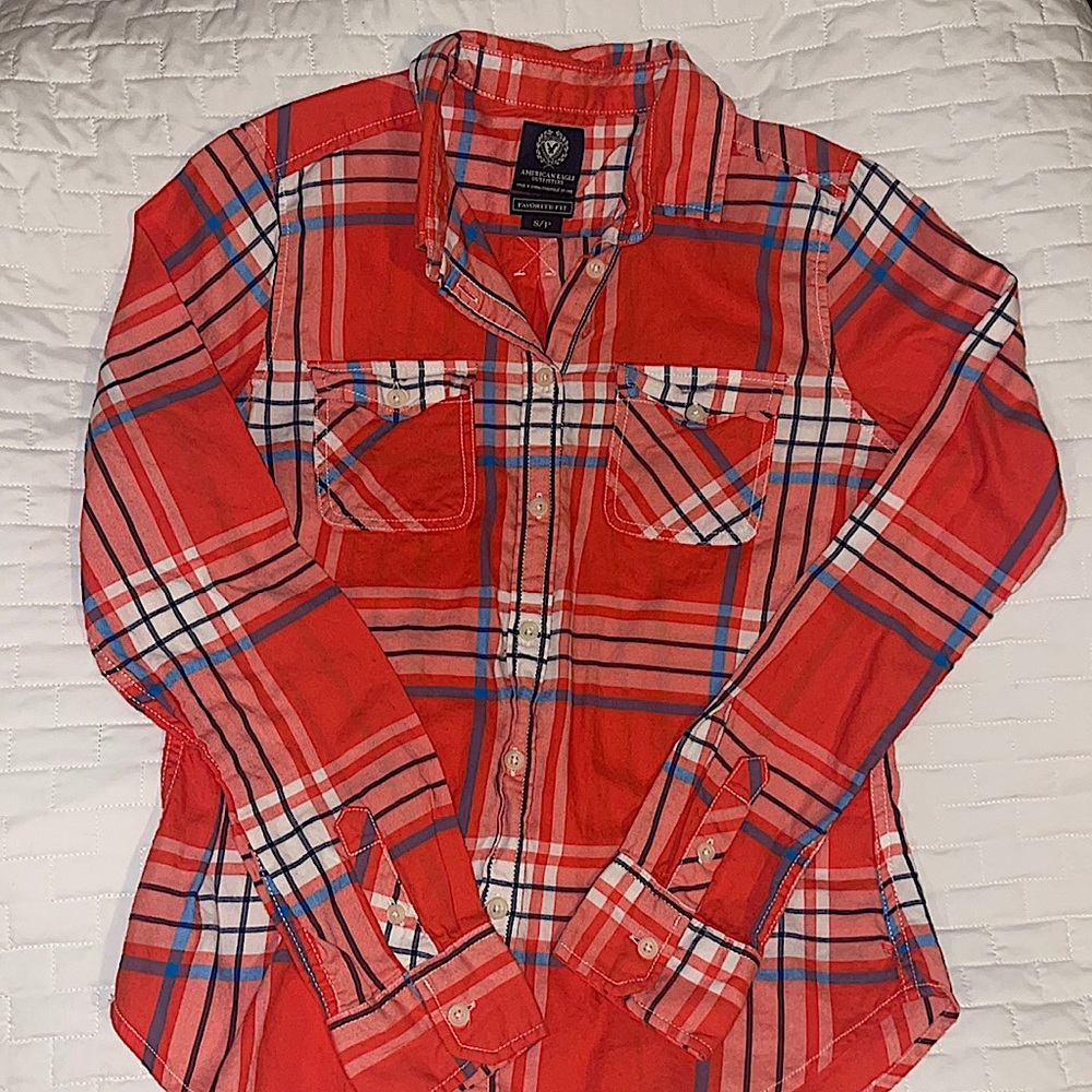American eagle 3/20$ button down thin shirt size small. 🍭 3 for 20$